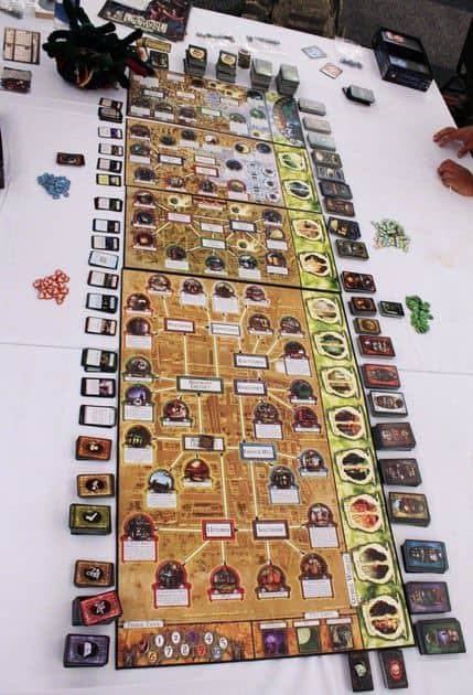 Arkham horror board game out of box picture