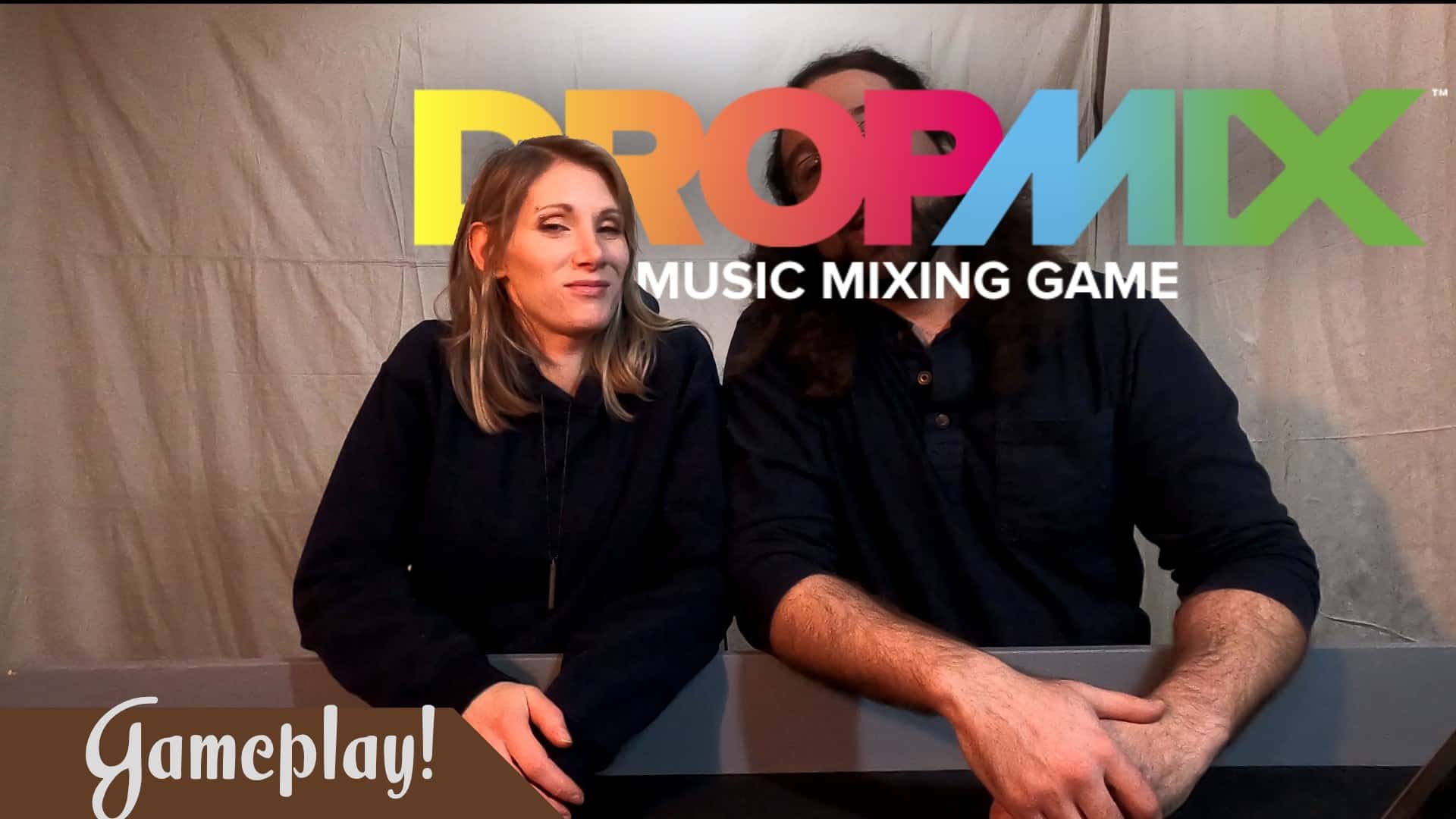gaming couple playing Drop Mix