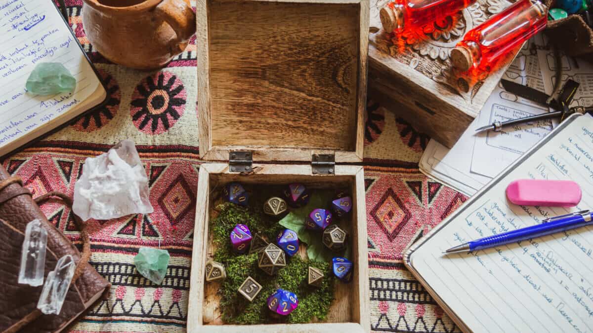 How Does Standard Array Work in 5E D&D? Assorted Meeples