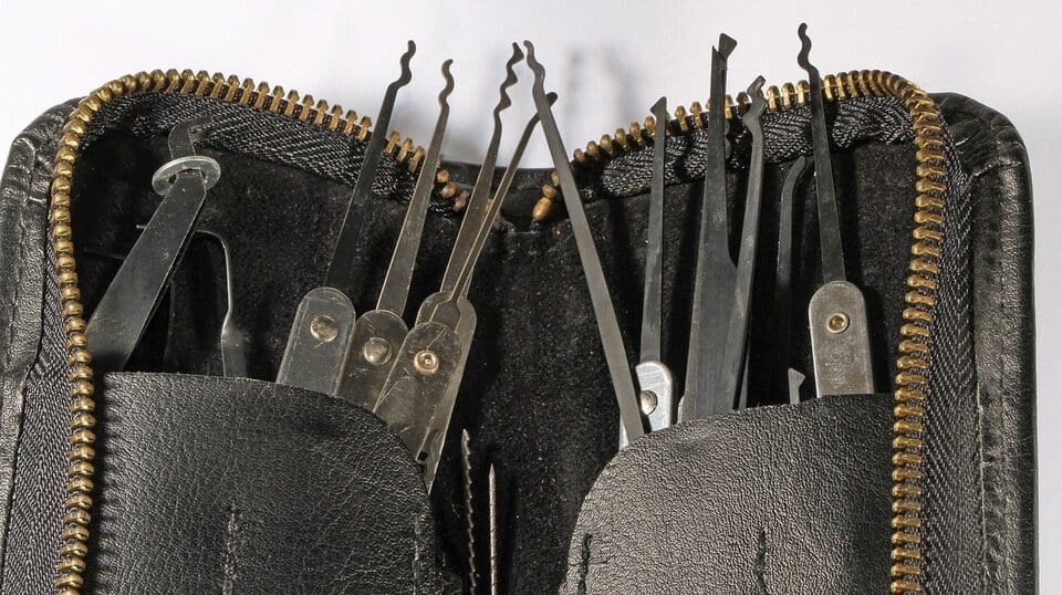 lockpick tools